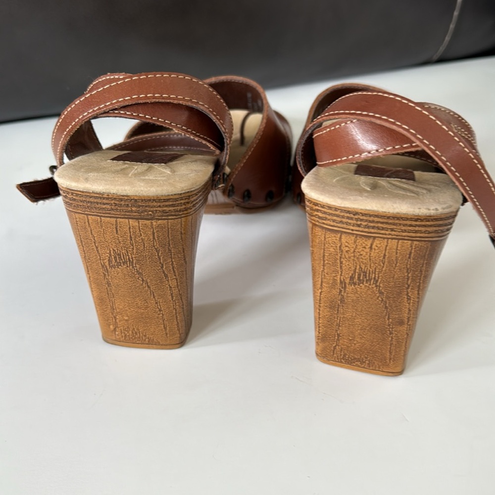 Fioni Women's Size 8.5 Tan Wood Chunky Heels Sandals  Leather Strappy Y2K - Picture 3 of 9